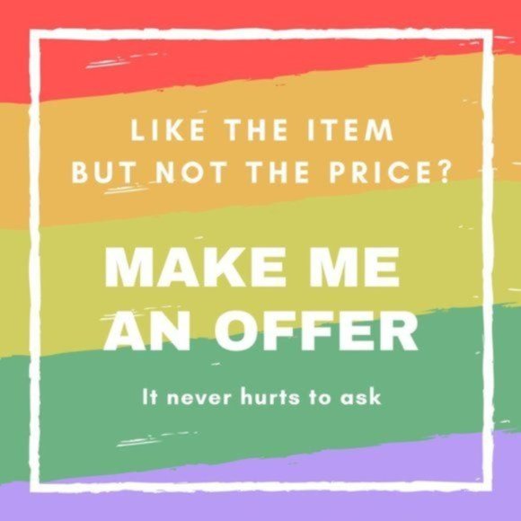 Trendy Gold Simulated Diamond Stud Earrings - Picture 5 of 5